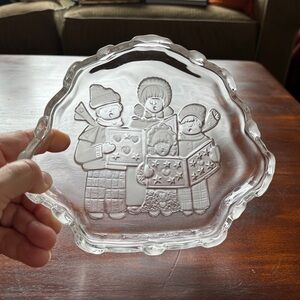 Mikasa Carolers Sweet Dish Holiday Nuts Candy Plate (SA987/210)